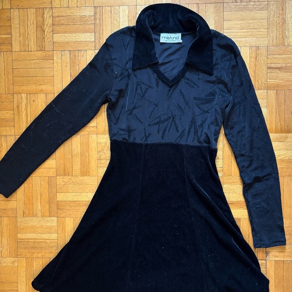 vintage 80s / 90s y2k velvet and slinky material fit flair black dress - Picture 3 of 6